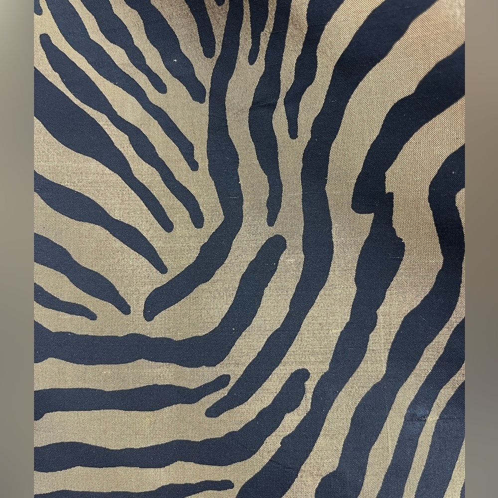 Ann May 100% Silk Zebra Print Top size Small - Picture 4 of 8